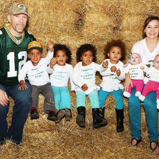 Couple has 3 sets of twins in less than 5 years, but that’s not the craziest part of this story