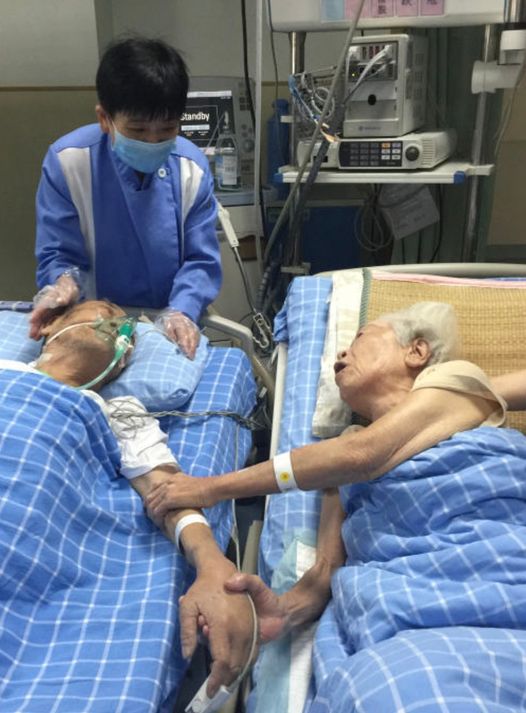 92-year-old man wants to hold wife’s hand one final time before dying – what happens next will bring you to tears